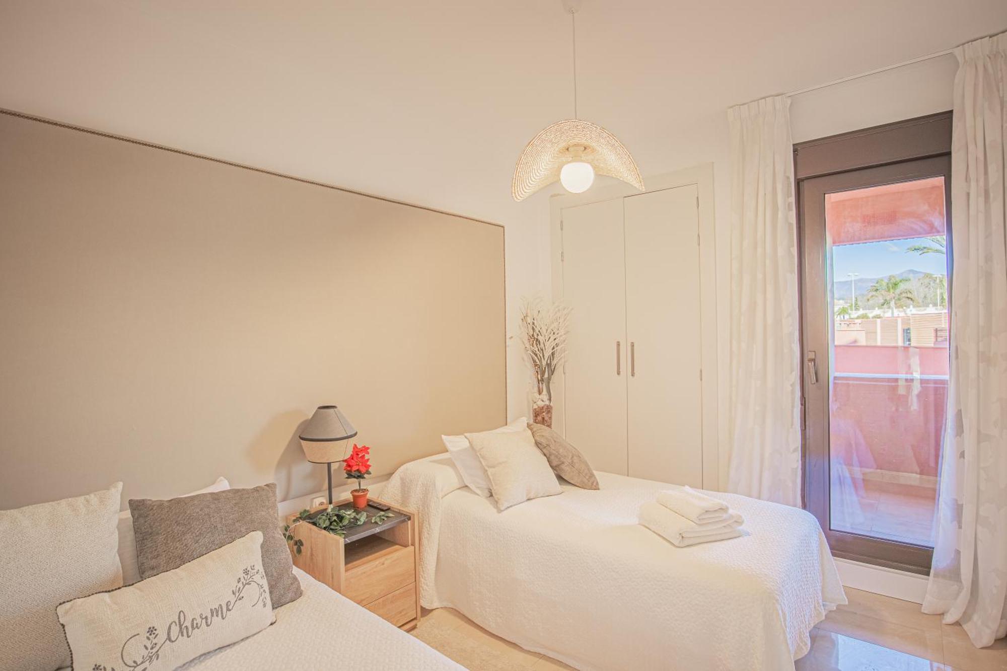 Buenti Apartments เอสเตโปนา ภายนอก รูปภาพ