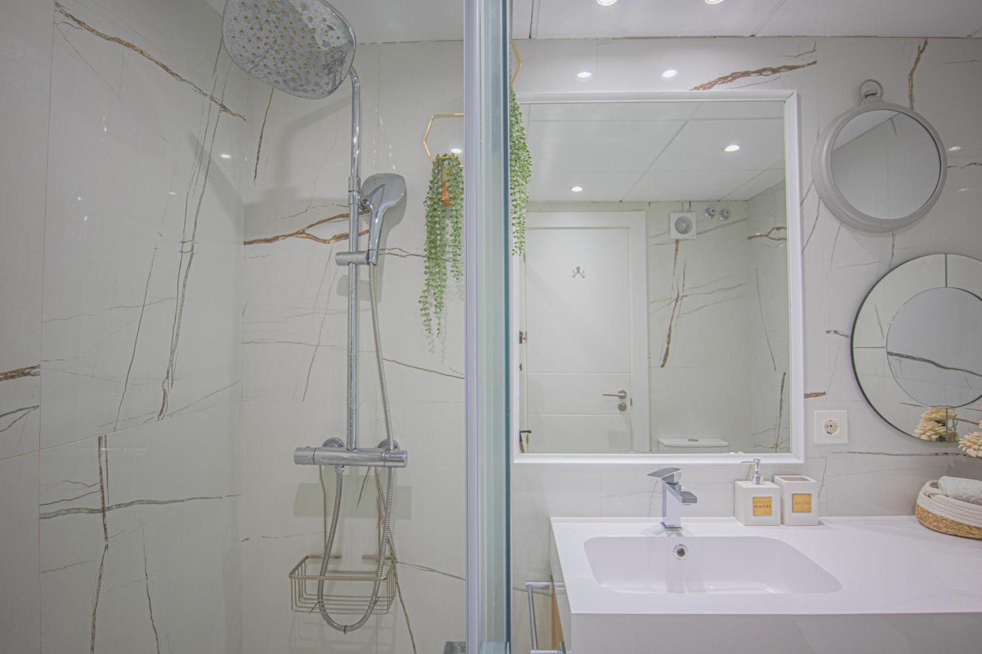 Buenti Apartments เอสเตโปนา ภายนอก รูปภาพ