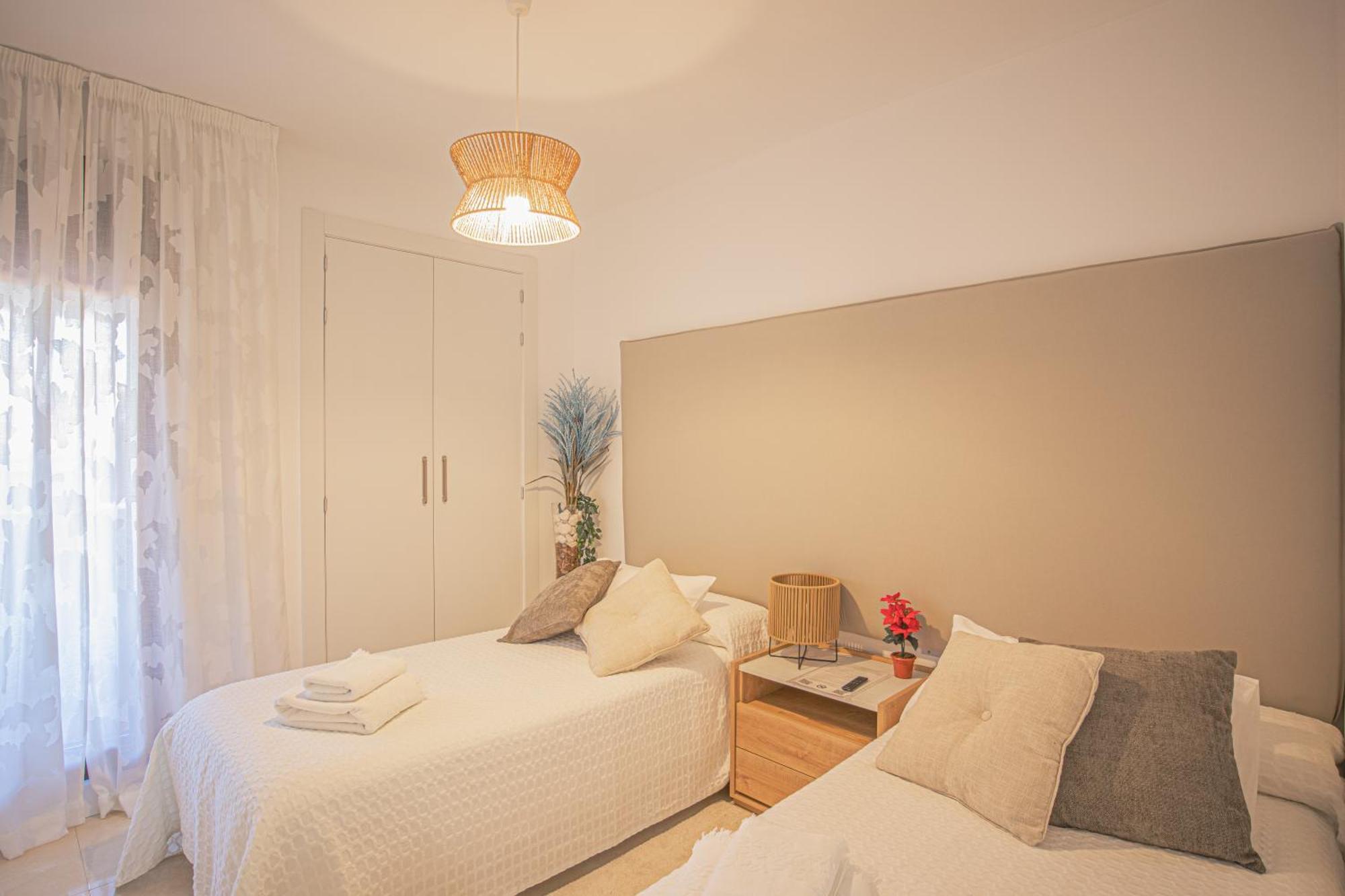 Buenti Apartments เอสเตโปนา ภายนอก รูปภาพ